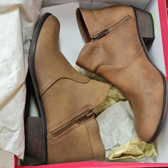 American Rag Abby Ankle Booties - Picture 2 of 3